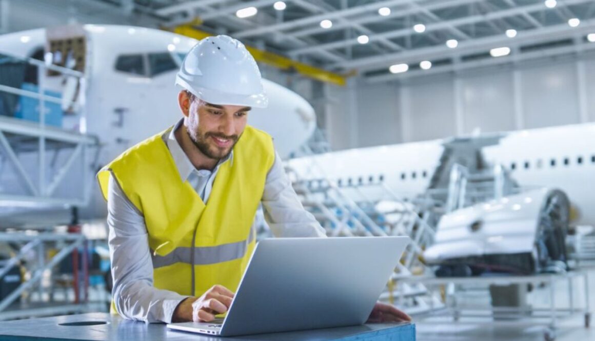 The aircraft mechanic checks the safety of the aircraft before the flight.